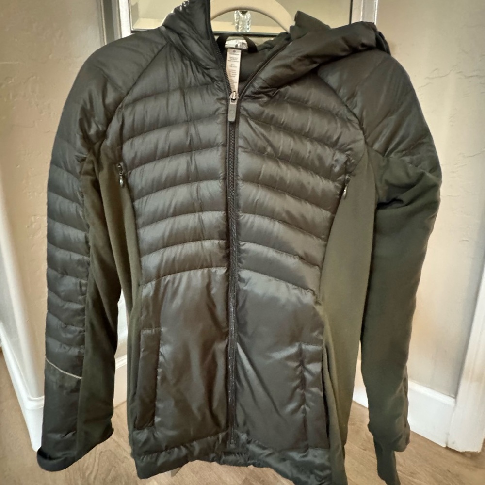 LULULEMON Down For A Run II JACKET NWT (not attached) - Picture 4 of 10